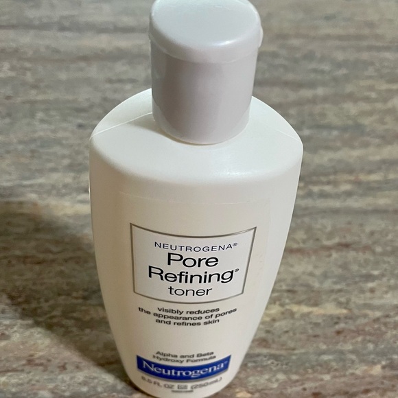 Neutrogena Pore Refining Toner Discontinued with Alpha and Beta Hydroxy Formula - Picture 3 of 16